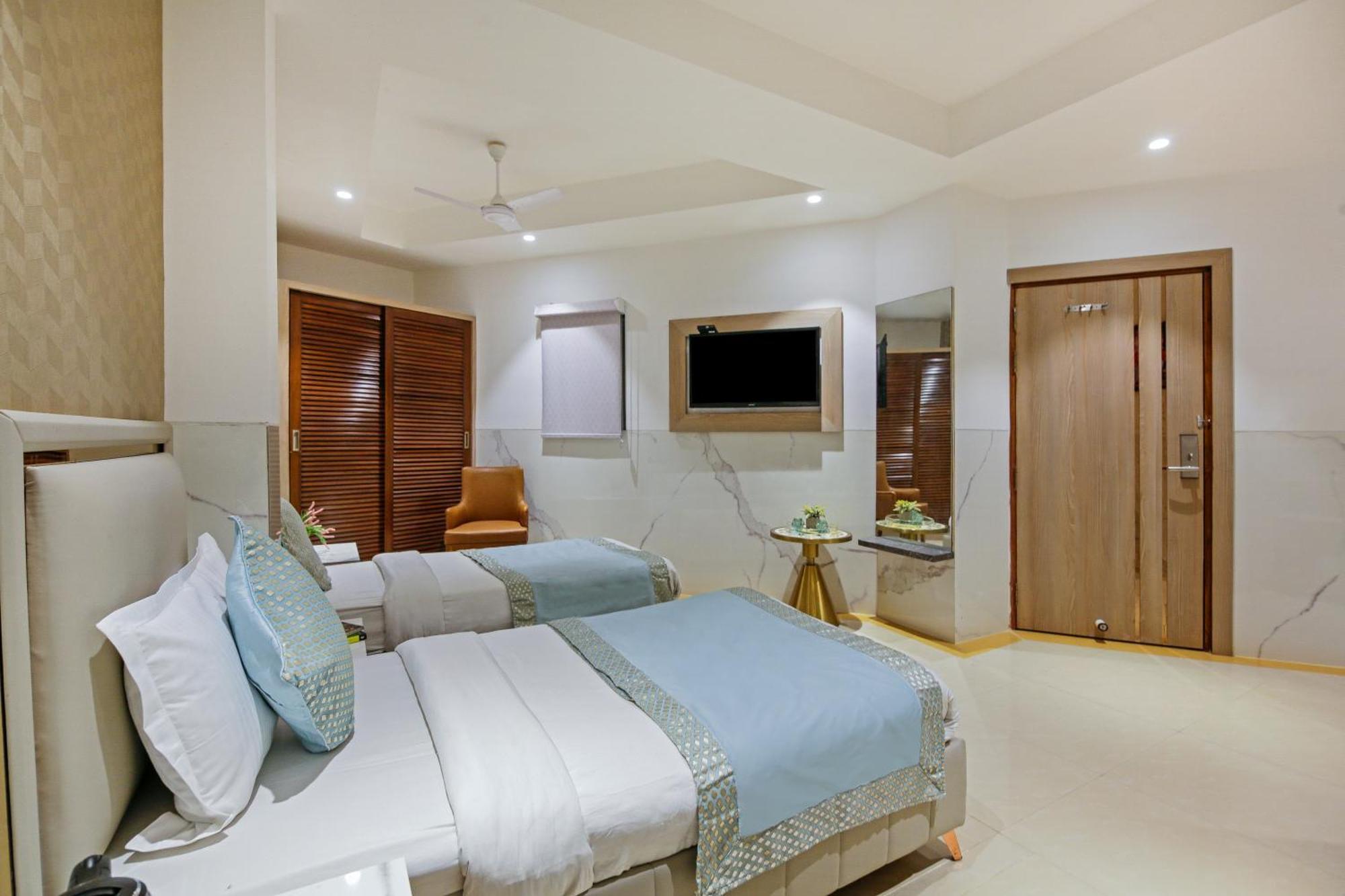 Hotel Delhi 37 By Star Group Near Delhi Airport New Delhi Buitenkant foto