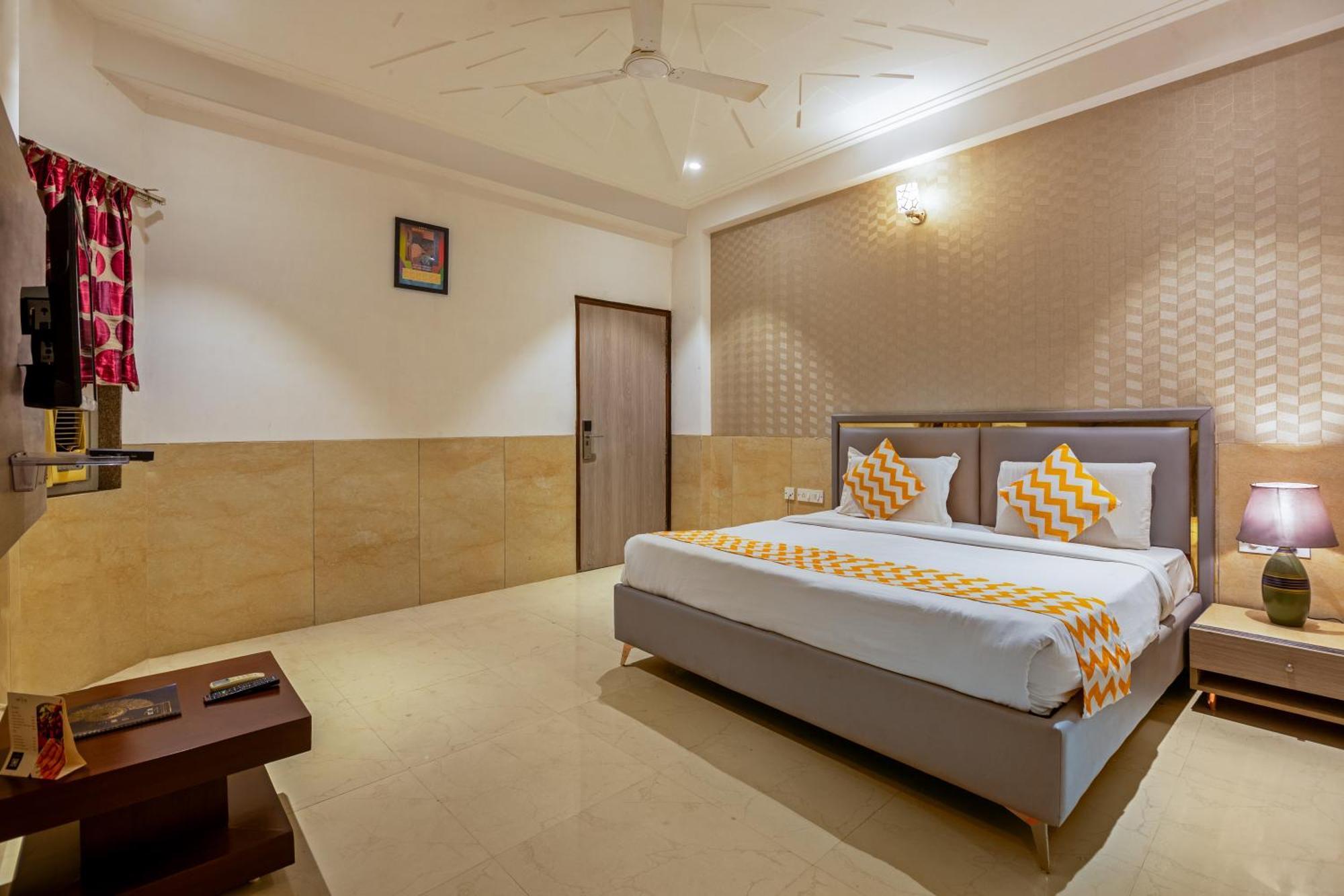 Hotel Delhi 37 By Star Group Near Delhi Airport New Delhi Buitenkant foto