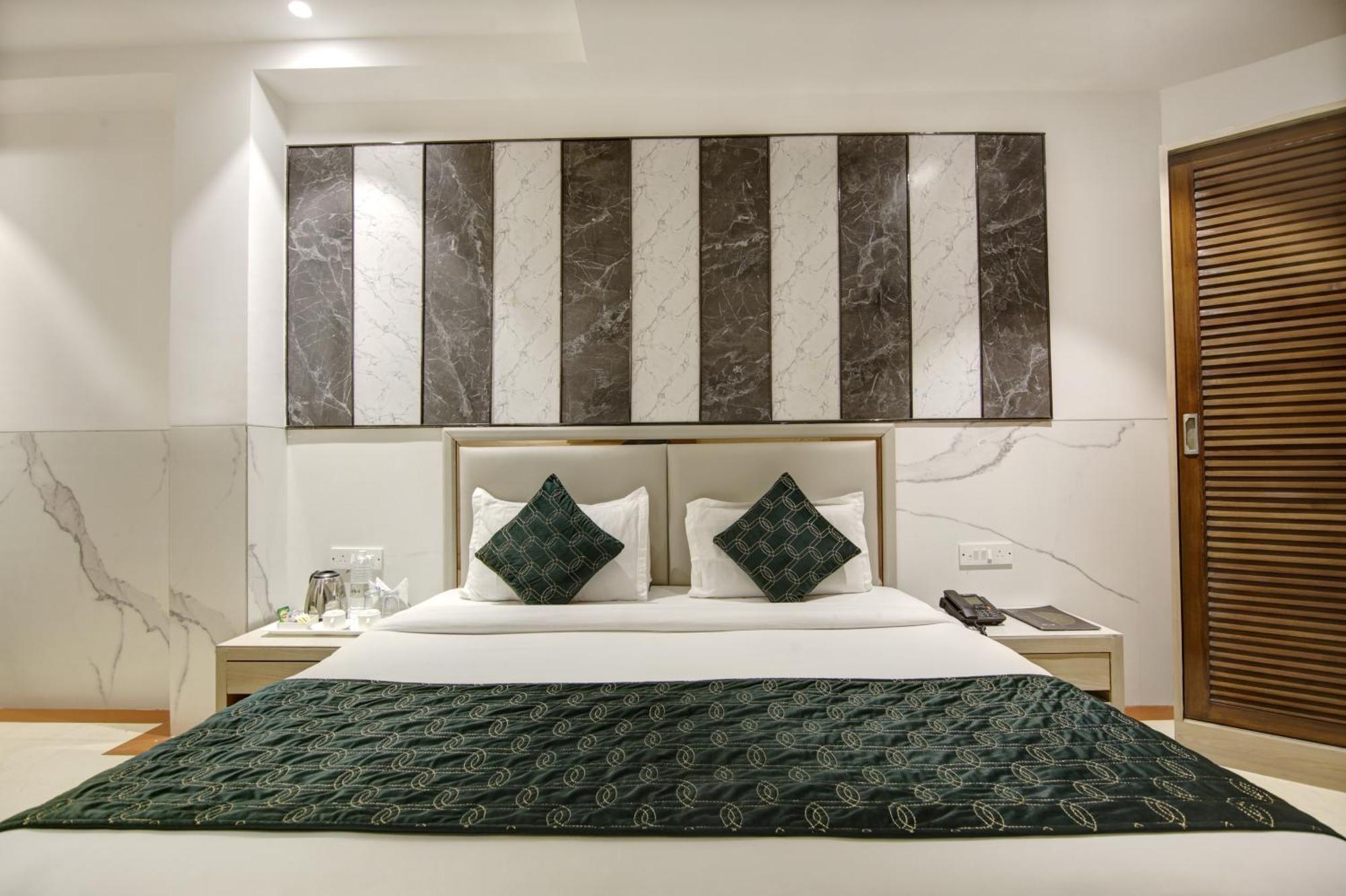 Hotel Delhi 37 By Star Group Near Delhi Airport New Delhi Buitenkant foto